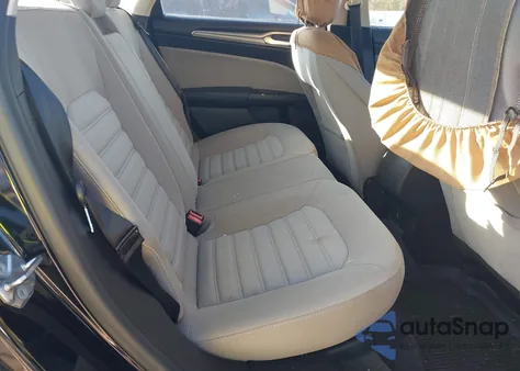 2017 Ford Fusion S z USA, uszkodzony, nr VIN 3FA6P0G72HR301153